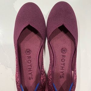 Gorgeous Rothy’s flats size 7 maroon color